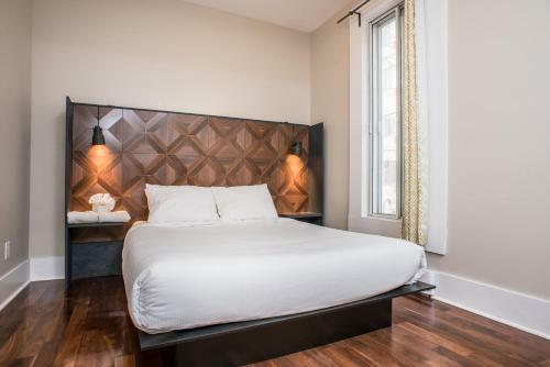 Six Bedroom Apartment On Lincoln