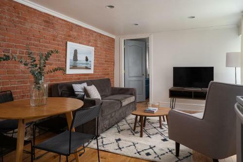 Apartments On Rue Aylmer