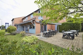 Hotel Kyriad Lyon Sud Saint Genis Laval