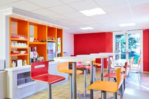 Hotel Premi�re Classe Versailles - St Cyr L'ecole