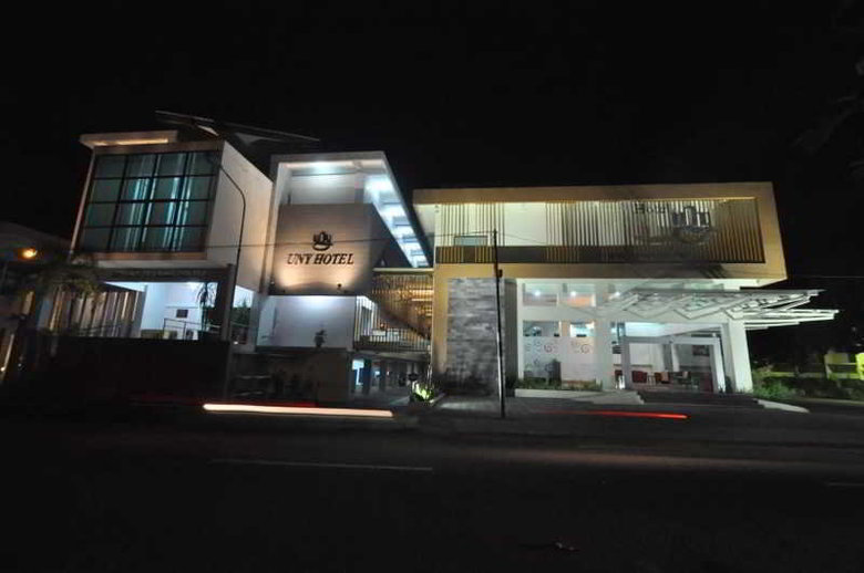 Uny Hotel