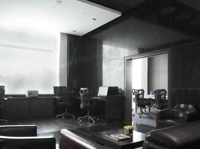 Hotel Vivanta By Taj Yeshwantpur