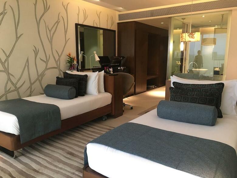 Hotel Vivanta By Taj Yeshwantpur