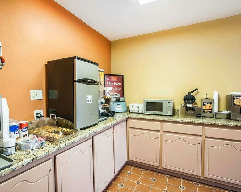 Hotel Econo Lodge Inn & Suites