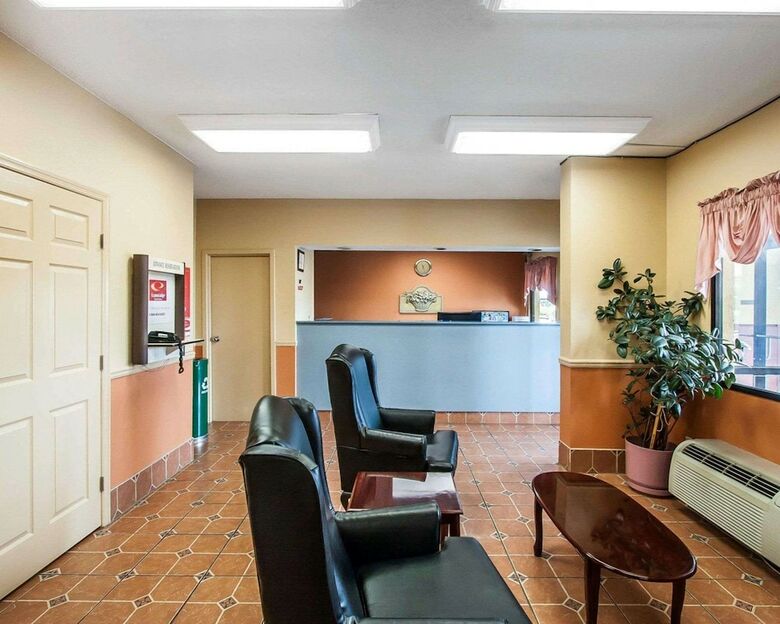 Hotel Econo Lodge Inn & Suites