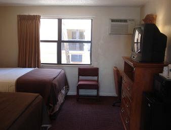 Hotel Howard Johnson - Tampa Airport
