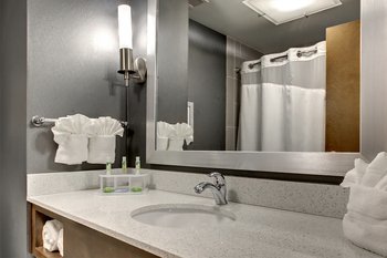 Holiday Inn Express Hotel & Suites Albany