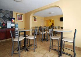 Hotel Quality Inn & Suites University