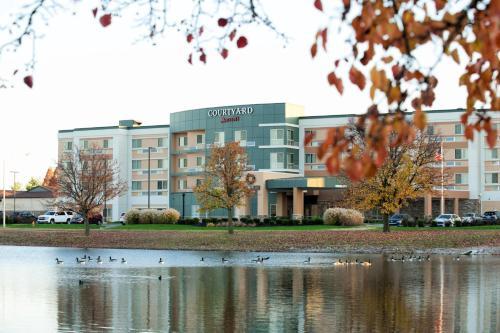Hotel Courtyard By Marriott Evansville East