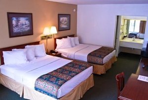 Hotel Carmel Inn & Suites