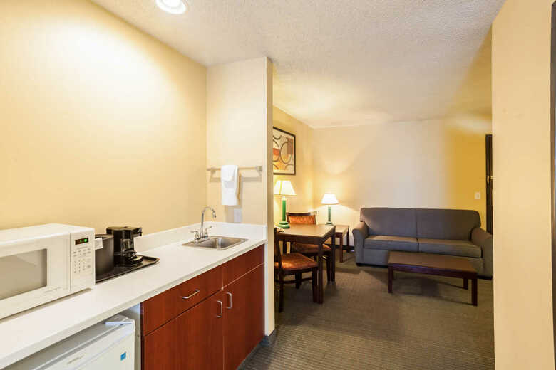 Hotel Quality Inn & Suites