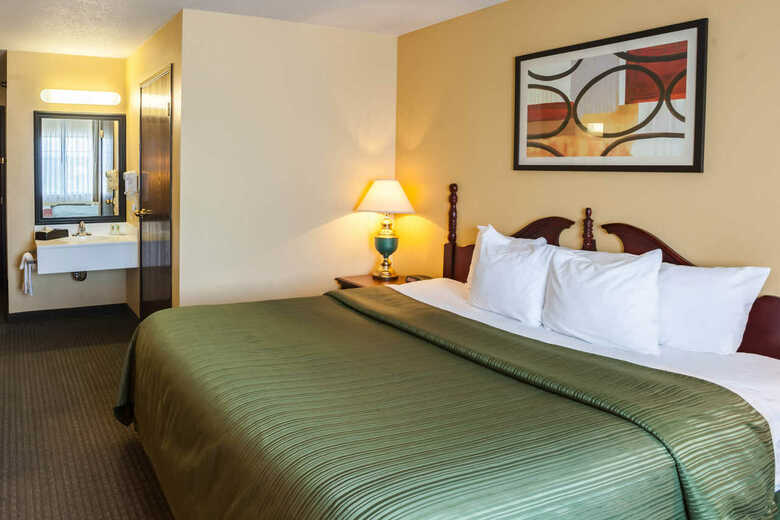Hotel Quality Inn & Suites