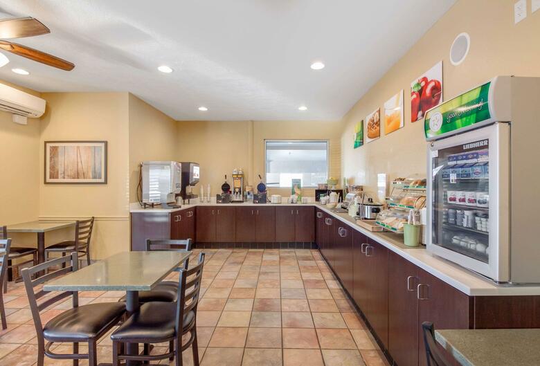 Hotel Quality Inn & Suites