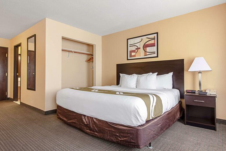 Hotel Quality Inn & Suites