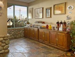 Motel Super 8 Meadow Wood Courtyard