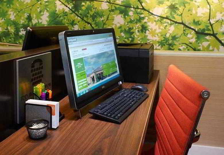Hotel Courtyard By Marriott Detroit Livonia
