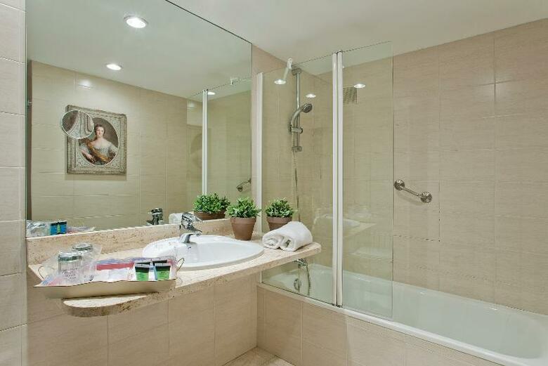 Pamplona El Toro Hotel & Spa