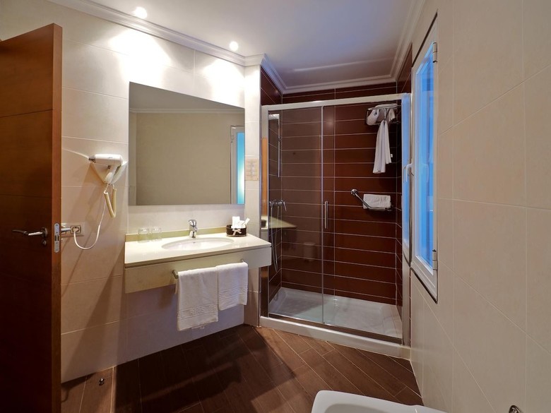 Hotel R�as Bajas