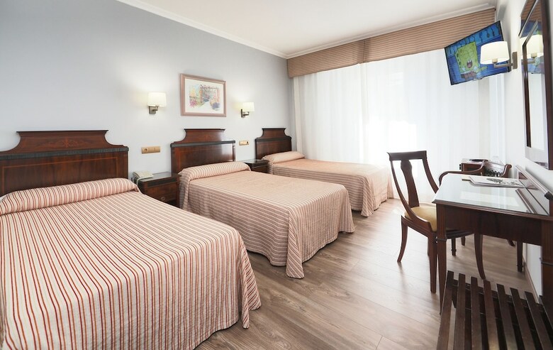 Hotel R�as Bajas