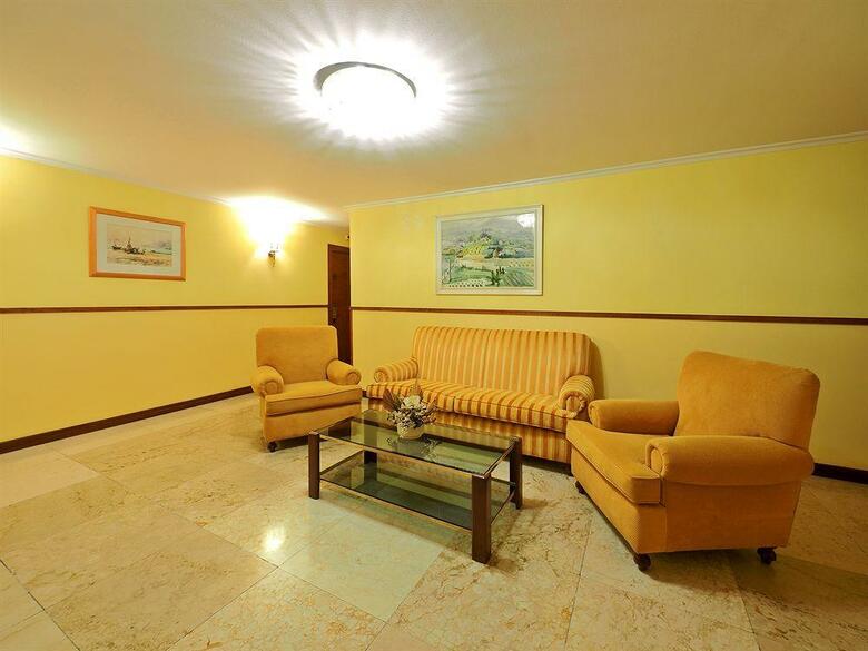 Hotel R�as Bajas