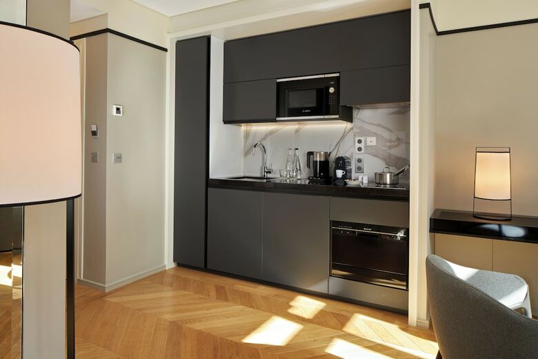 Hotel Le Claridge Champs-elysees Fraser Suites