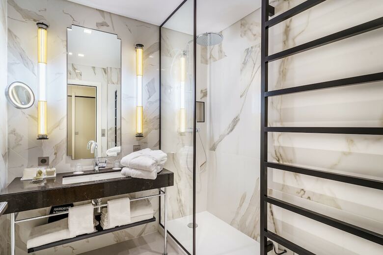 Hotel Le Claridge Champs-elysees Fraser Suites