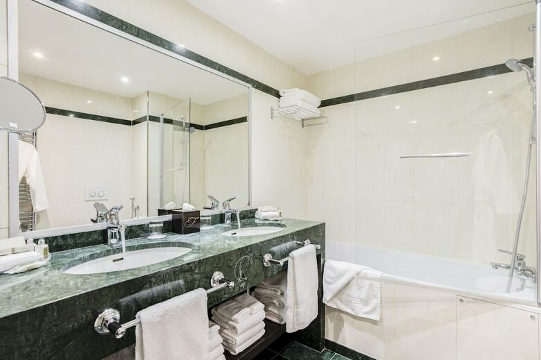 Hotel Le Claridge Champs-elysees Fraser Suites