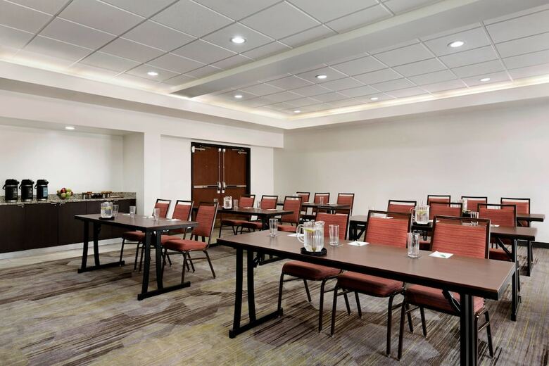 Hotel Courtyard By Marriott Tulsa Central
