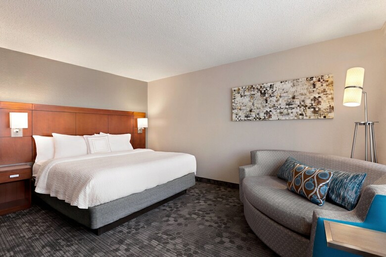 Hotel Courtyard By Marriott Tulsa Central