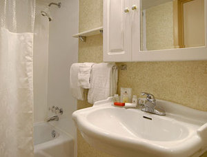 Ramada State College Hotel And Conference Center