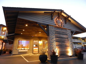 Hotel The Coho Oceanfront Lodge