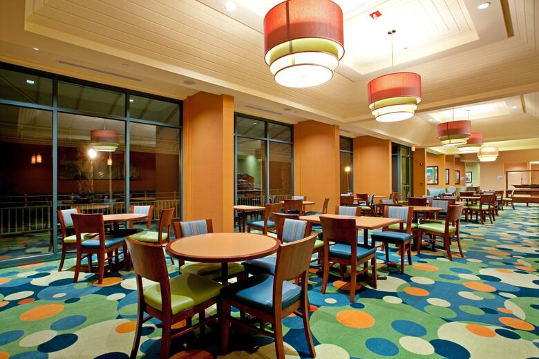 Holiday Inn Express Hotel & Suites Va Beach Oceanfront