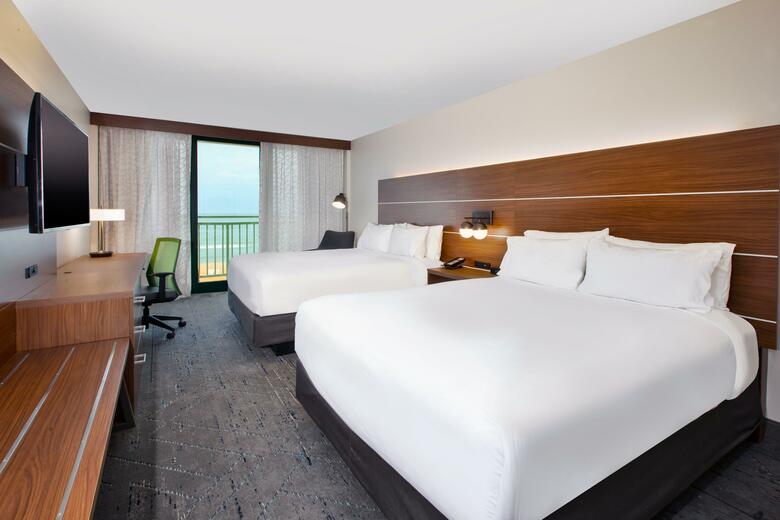 Holiday Inn Express Hotel & Suites Va Beach Oceanfront