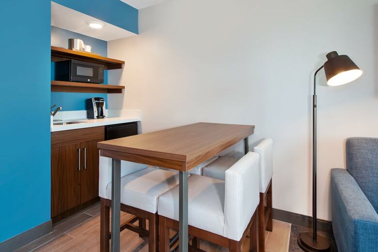Holiday Inn Express Hotel & Suites Va Beach Oceanfront