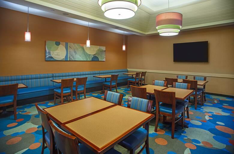 Holiday Inn Express Hotel & Suites Va Beach Oceanfront