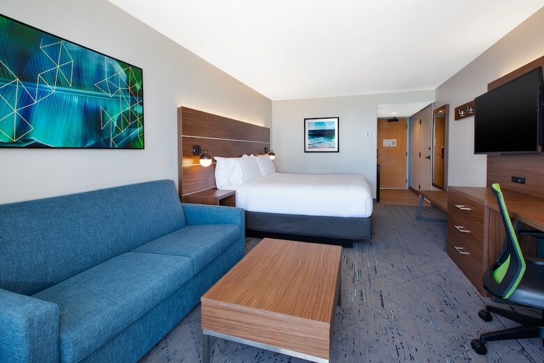 Holiday Inn Express Hotel & Suites Va Beach Oceanfront