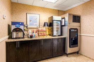 Suburban Extended Stay Hotel Quantico