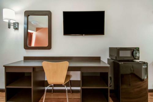 Motel 6 Grove City