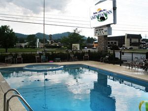 Hotel Lazy Bear Inn