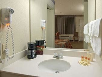 Hotel Manor Inn College Station
