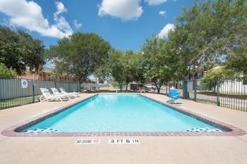 Hotel Manor Inn College Station