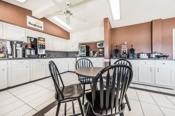 Hotel Manor Inn College Station