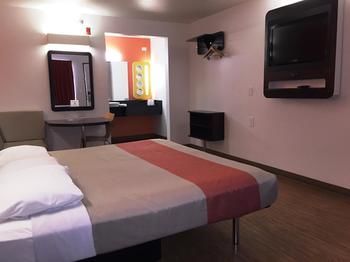 Motel 6 Brownsville North