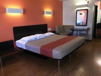 Motel 6 Brownsville North