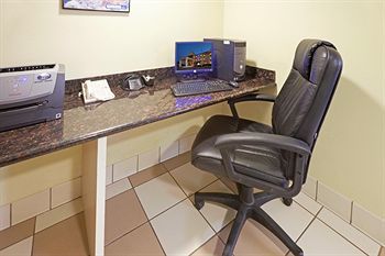 Holiday Inn Express Hotel & Suites Brownwood