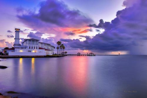 Hotel Lighthouse Inn At Aransas Bay