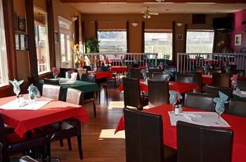 Motel Canadas Best Value Inn & Suites