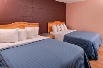 Motel Canadas Best Value Inn & Suites