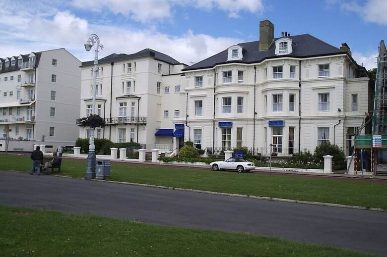 The Carlton Hotel