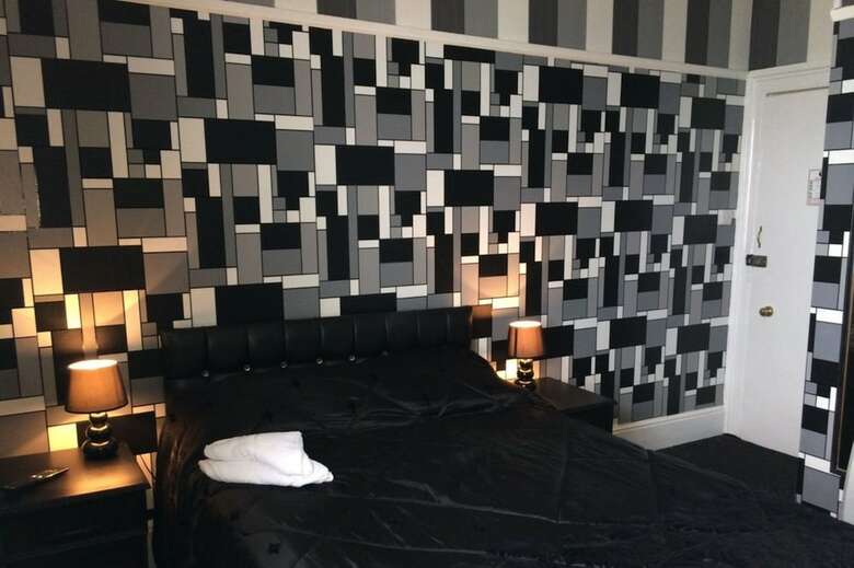 The Carlton Hotel